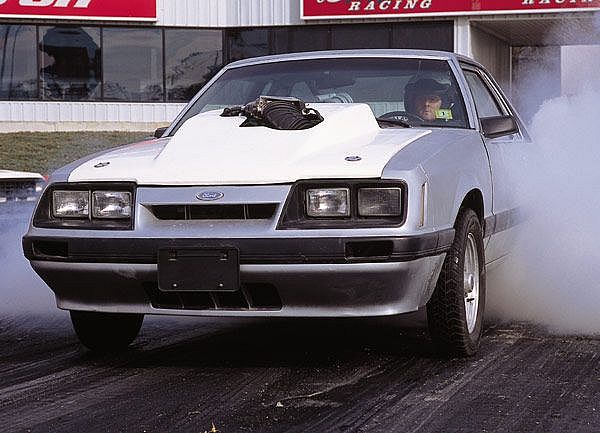 0305mm_01z+1986_Ford_Mustang+Front_Burnout.jpg
