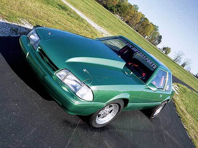 0510mmfp_01z1988_ford_mustang_coupe.jpg
