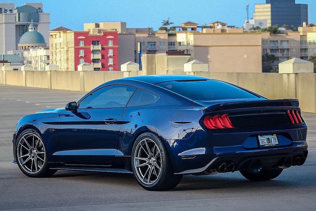 18%20ford%20mustang%20led%20sidemarkers%20smoked%20owner%20ig%20upr_steve%20upr%20products%20(3).jpg