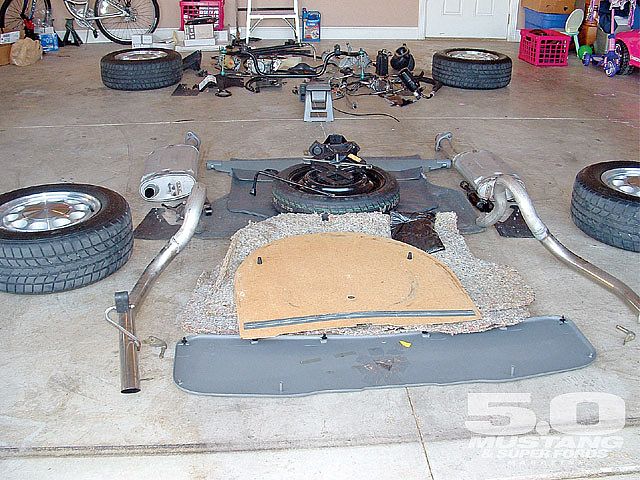 m5lp_0812_19_z+1989_ford_mustang_lx+removed_components.jpg