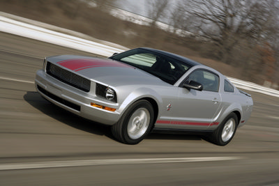 2009 Ford Mustang - Warriors in Pink