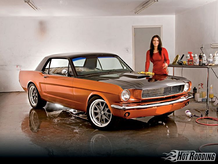 1003phr_01_o%201966_ford_mustang_project_street_fighter_paint_job%20front_right.jpg