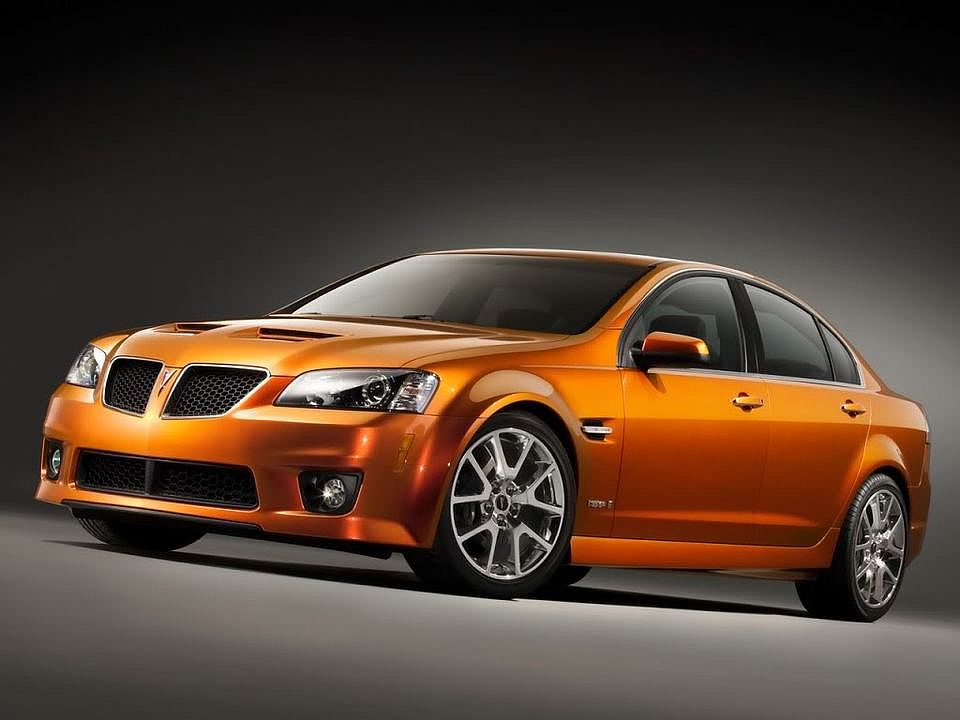 2009-Pontiac-G8-GXP-Front-And-Side-.jpg